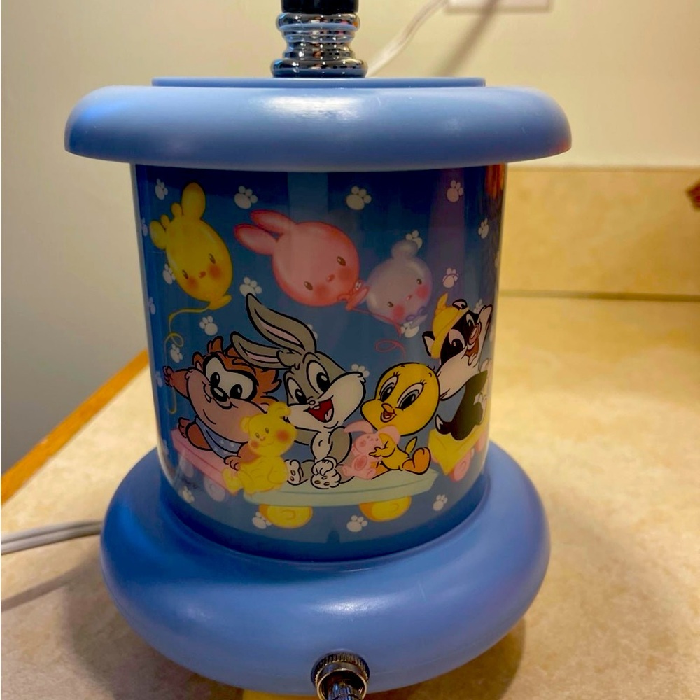 Baby looney tunes lamp vintage